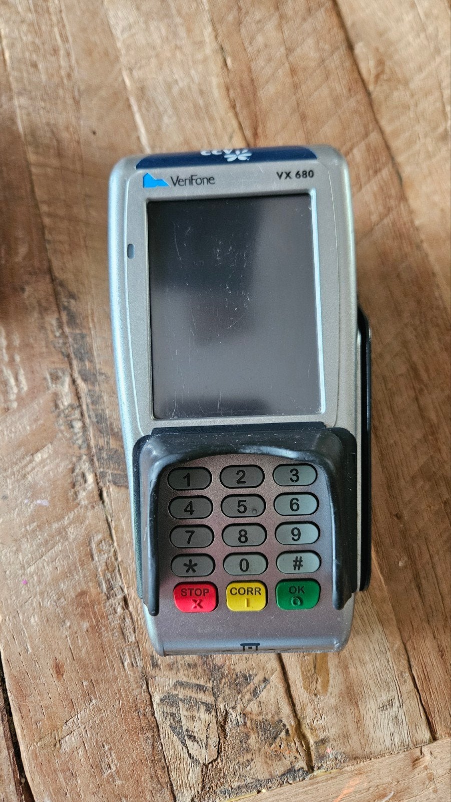 Te koop: VeriFone VX680 betaalterminal + laadstation, Ophalen of Verzenden