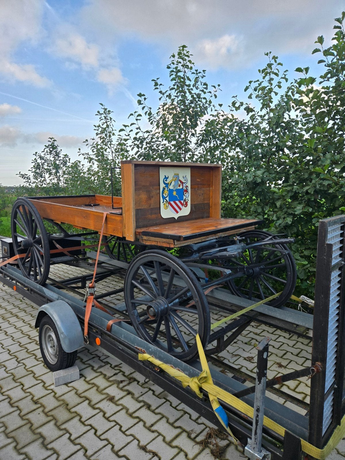 Volledig Gerestaureerde Verkoopwagen met Alko Trailer