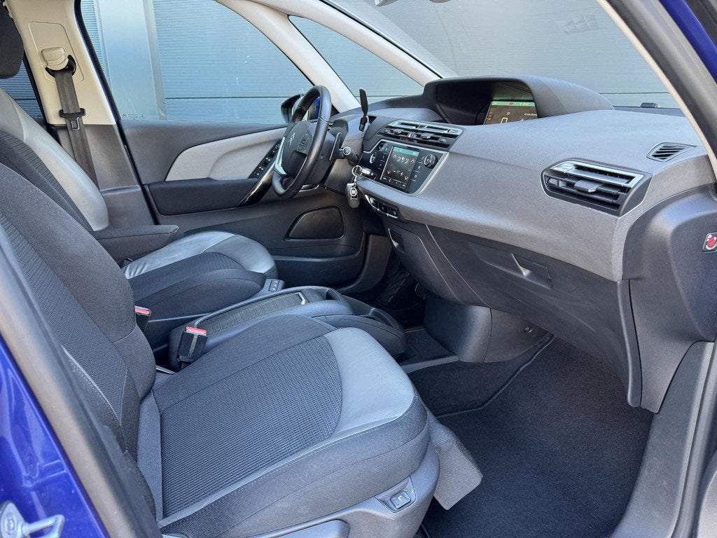 Citroen Grand C4 Picasso 1.2 Shine / Geen Import / 100 % Ond, Auto's, Citroën, 1350 kg, Gebruikt, Euro 6, 1199 cc