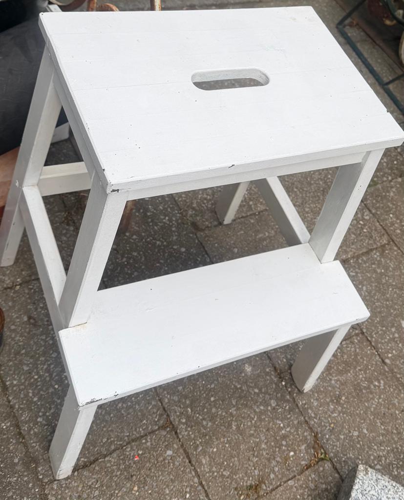 Witte houten opstapje / krukje, Ophalen, Gebruikt, Hout