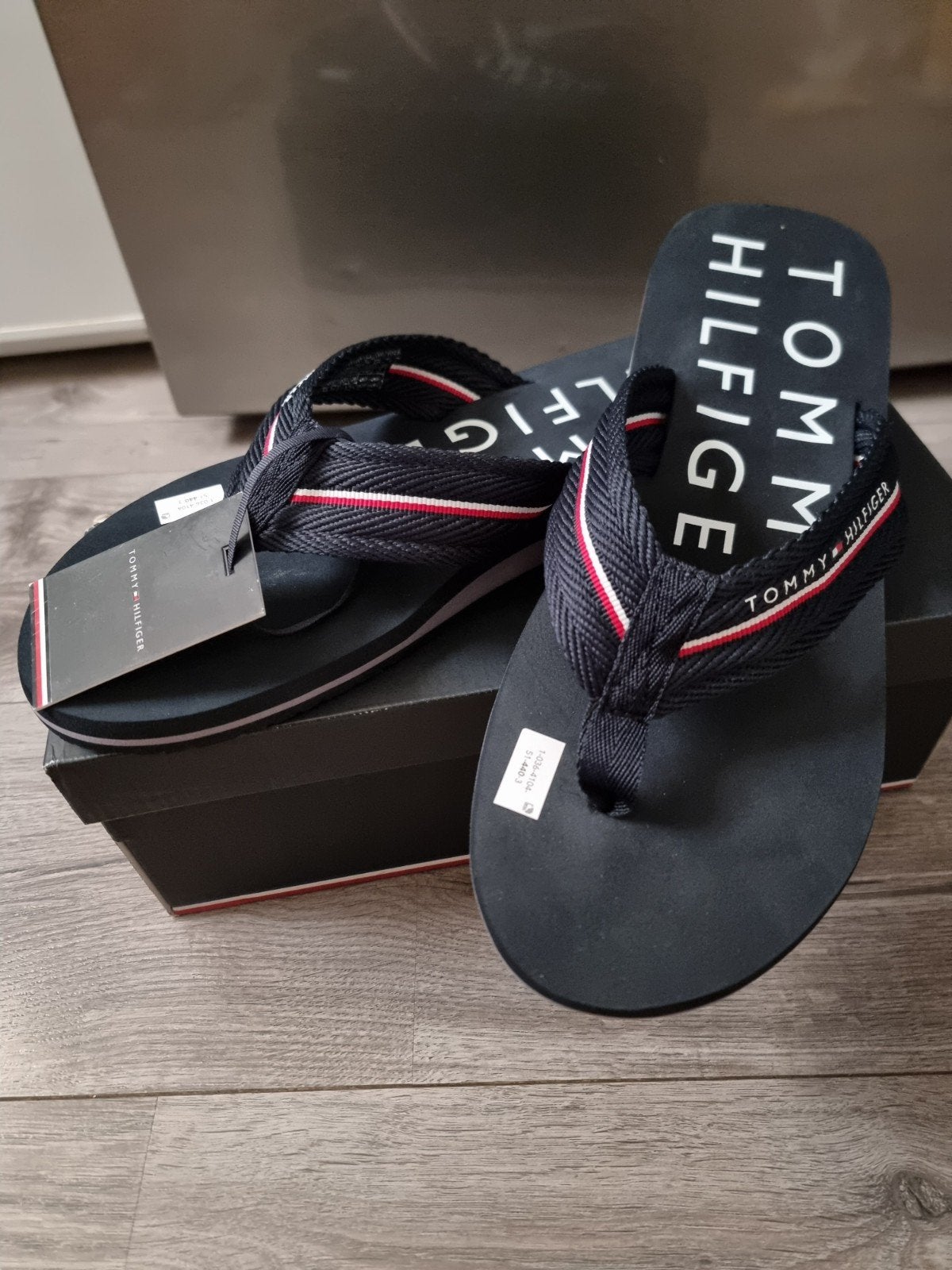 Heren slippers Tommy Hilfiger, maat 44, Nieuw (SS), Ophalen of Verzenden, Nieuw