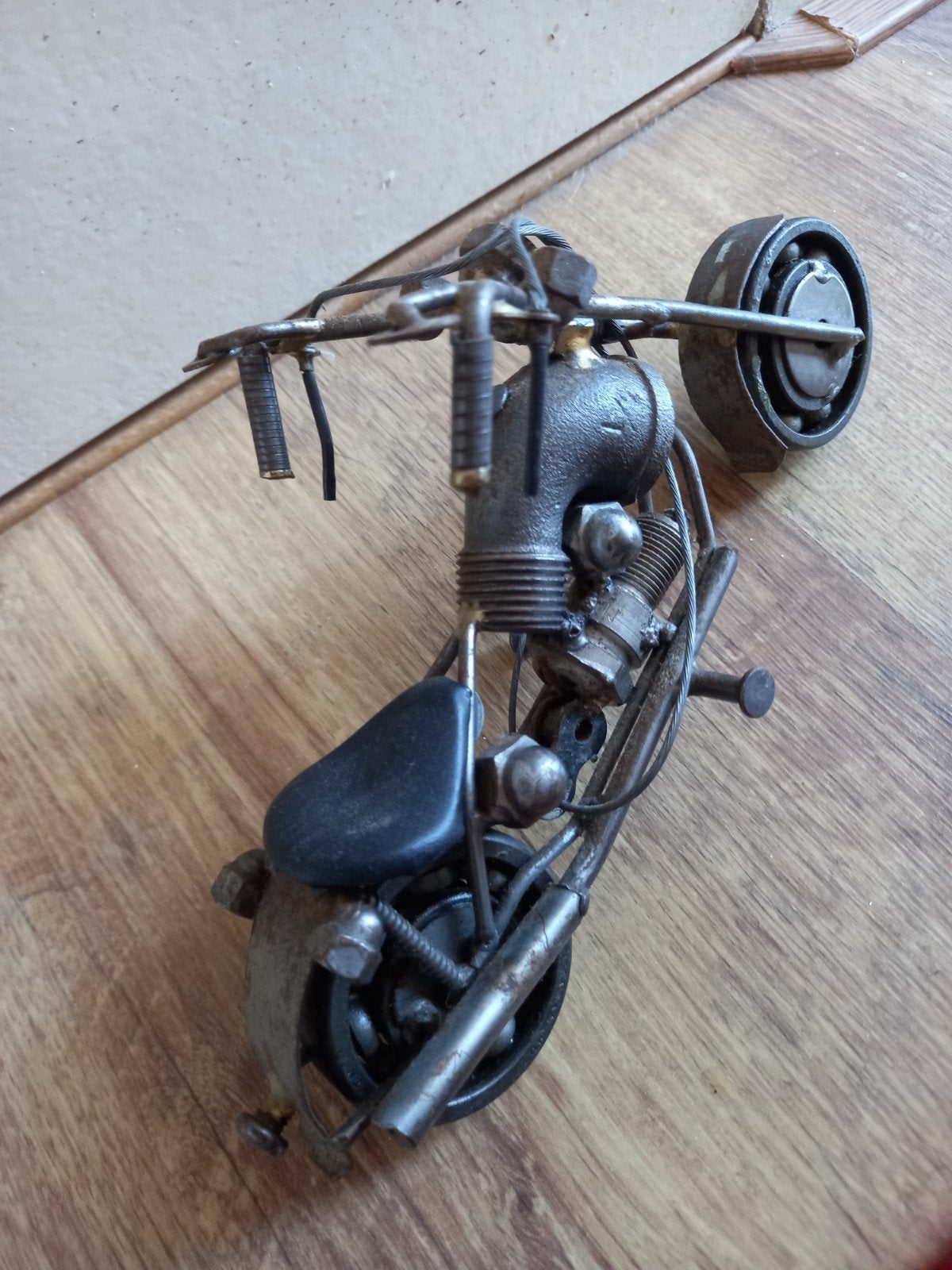 Scrap motor., Ophalen, Groter dan 1:32