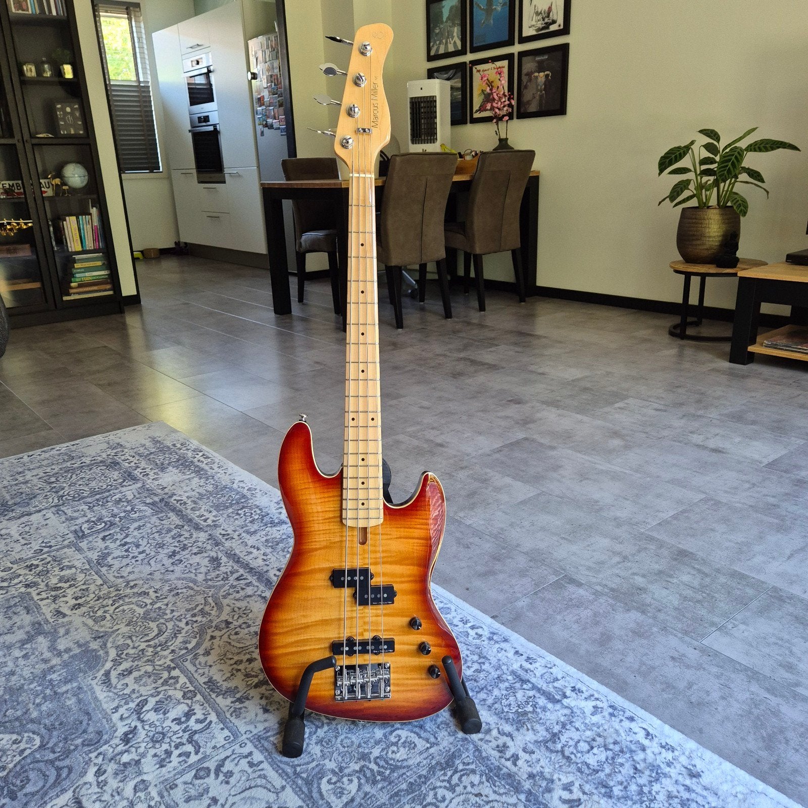 Te koop: Shortscale Basgitaar (30 inch) – Sunburst – Nieuwst, Ophalen, Zo goed als nieuw