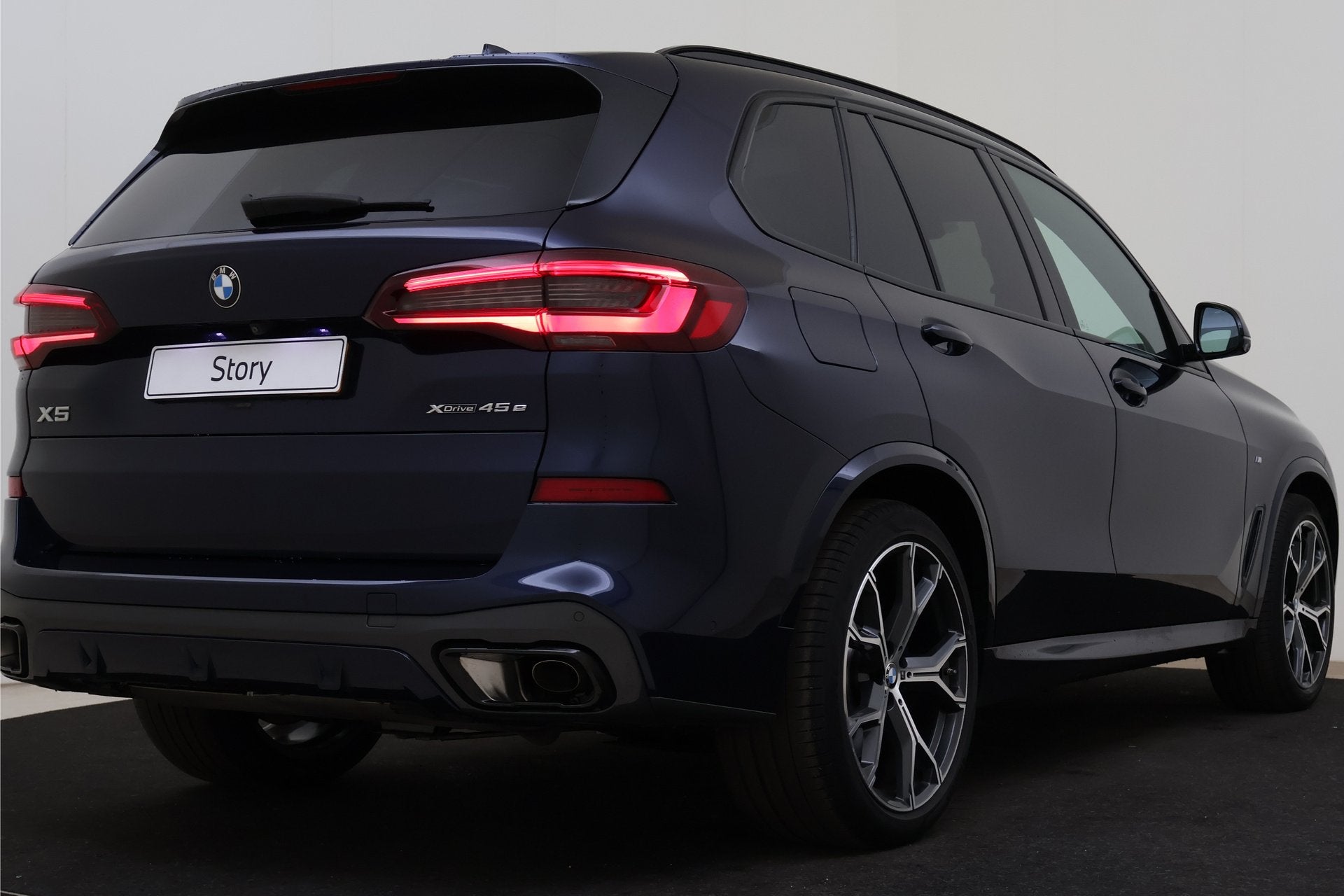 BMW X5 xDrive45e High Executive M Sport Automaat / Trekhaak, Auto's, Gebruikt, 394 pk, Met garantie (alle), Blauw
