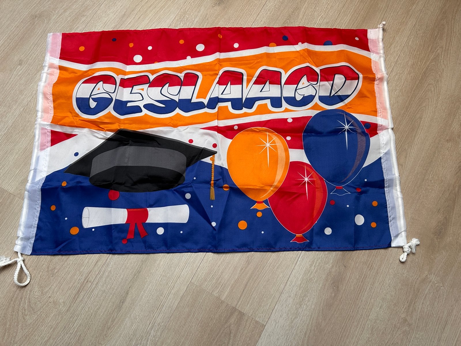 Vlag met tekst GESLAAGD., Ophalen of Verzenden, Zo goed als nieuw