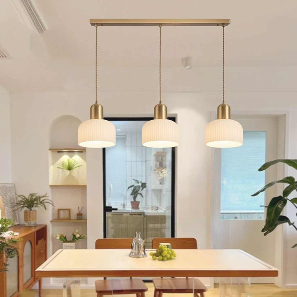 Moderne Hanglamp met 3 Glazen Kappen - Goudkleurig, Modern, Scandinavisch, Nieuw, Ophalen of Verzenden, Glas