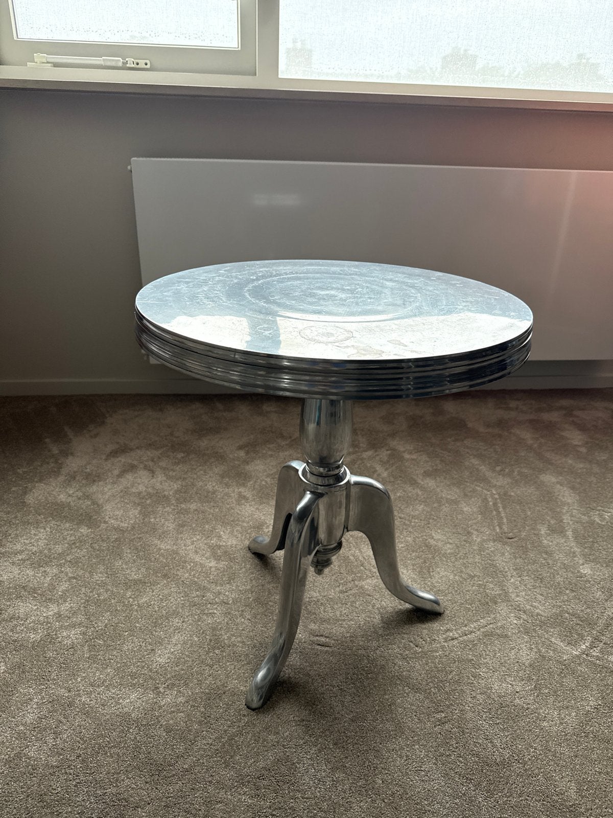 Metalen bijzettafel - Rond - Zilverkleurig, 45 tot 60 cm, Minder dan 55 cm, Gebruikt, Metaal of Aluminium