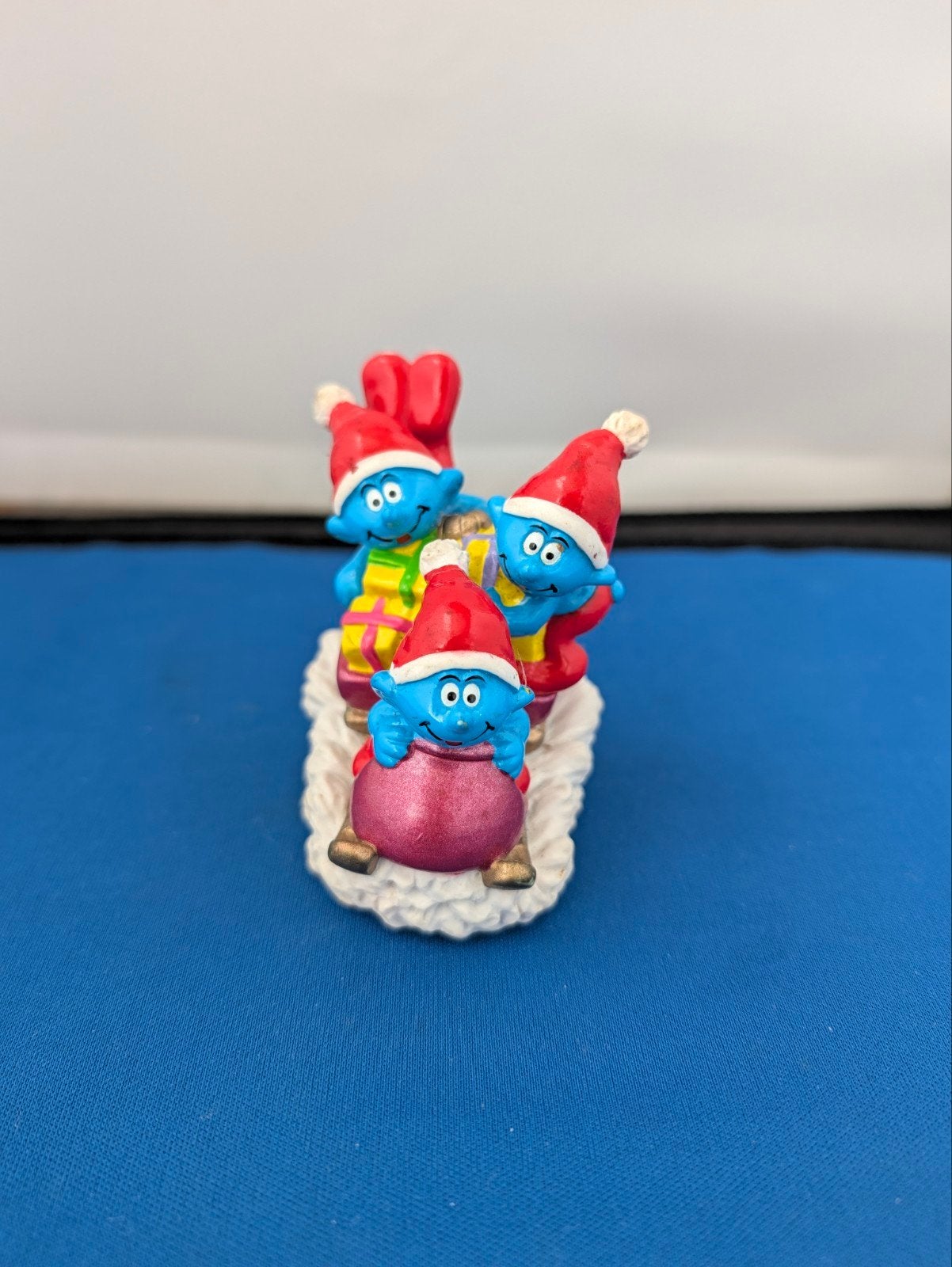 Smurfen op slee - Kerstdecoratie, Verzamelen, Ophalen of Verzenden, Gebruikt, Verschillende Smurfen, Poppetje, Figuurtje of Knuffel