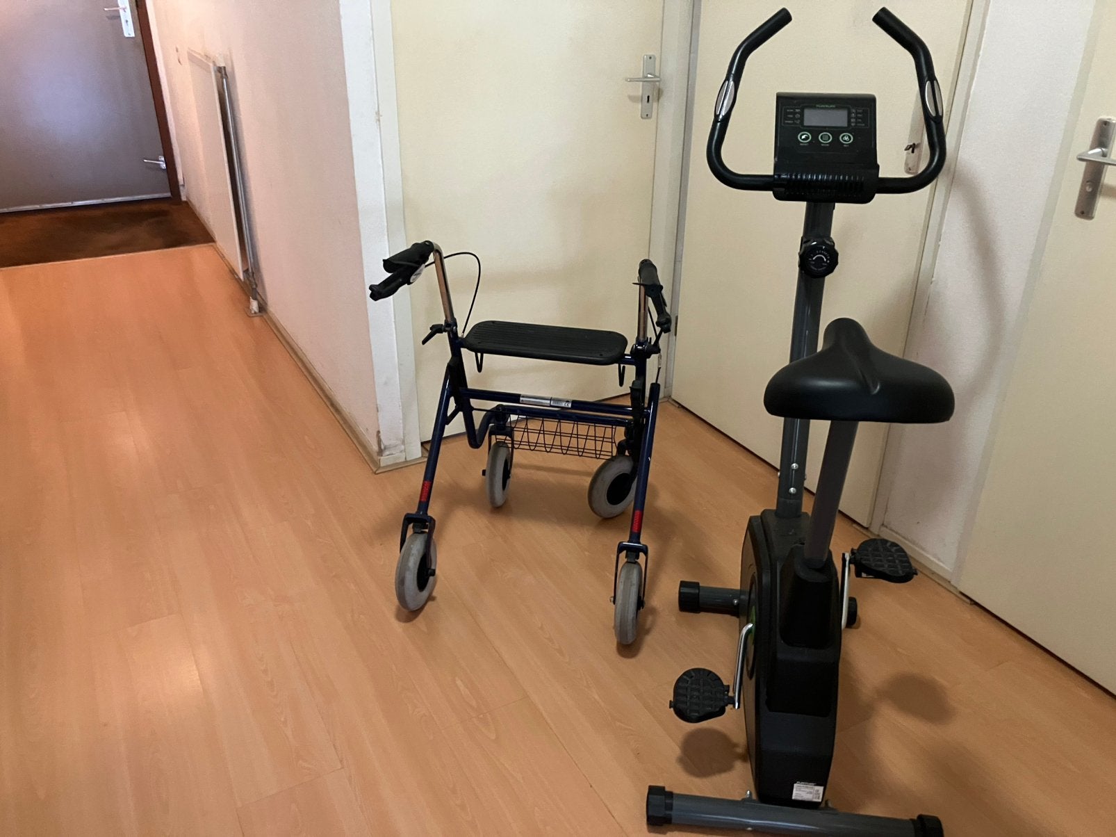 Hometrainer + rollator, Ophalen of Verzenden, Zo goed als nieuw, Overige typen