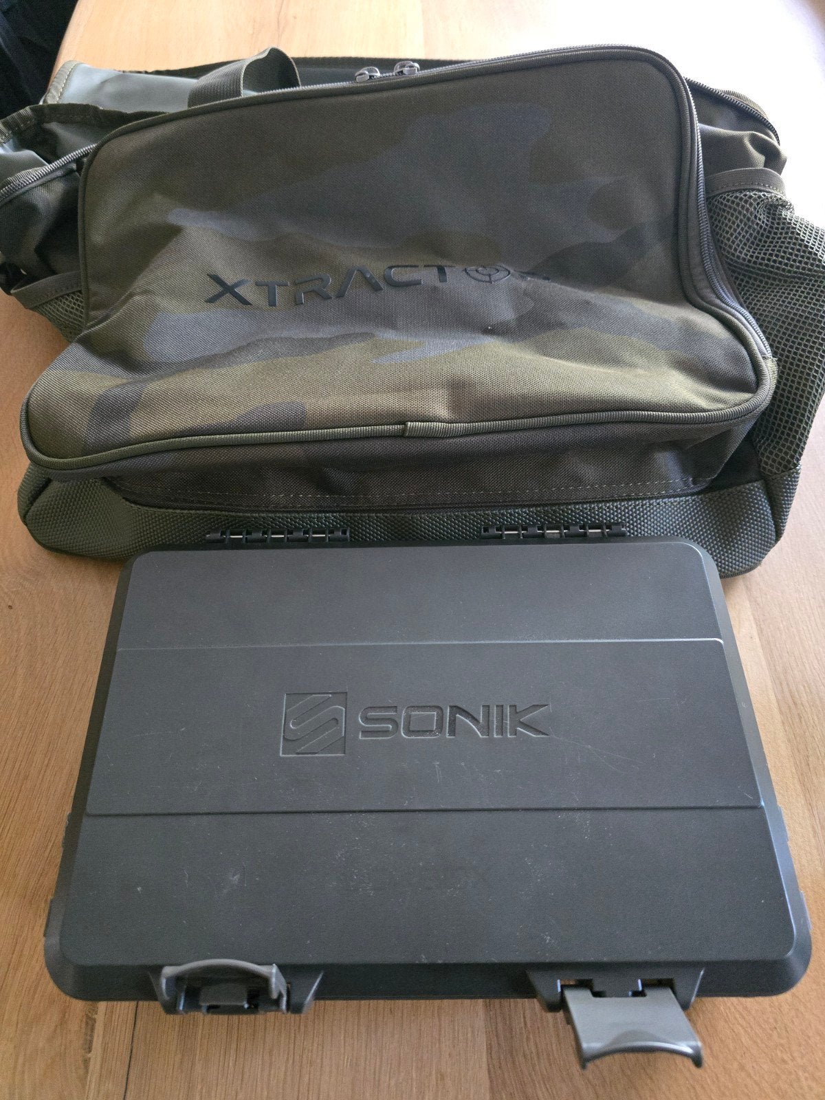 sonik tacklebox karpertas 2 schepnet, Watersport en Boten, Hengelsport | Karpervissen, Ophalen, Complete set