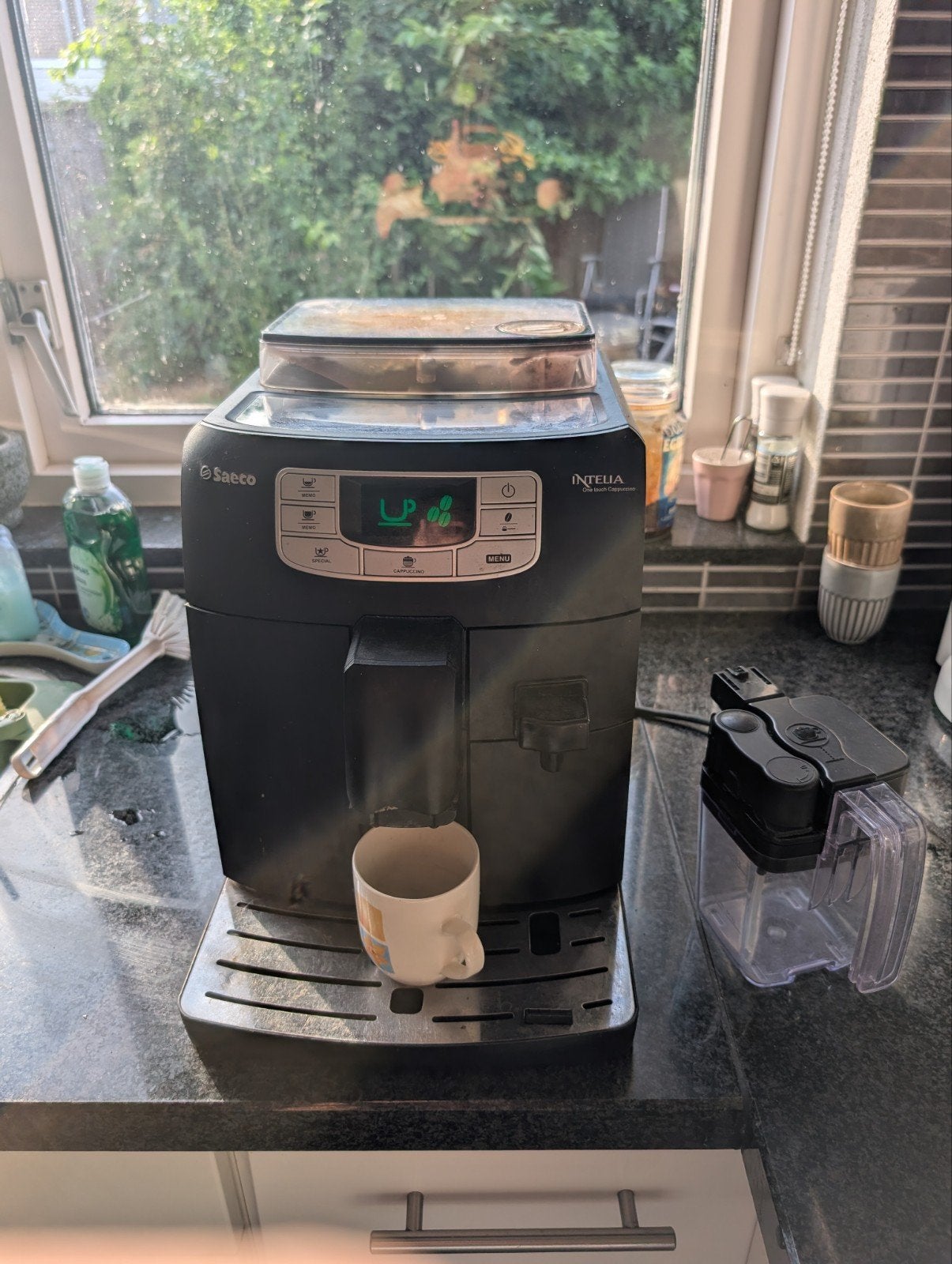 Saeco Intelia One Touch Cappuccino volautomaat, Gebruikt, Espresso apparaat, Ophalen of Verzenden, 4 tot 10 kopjes