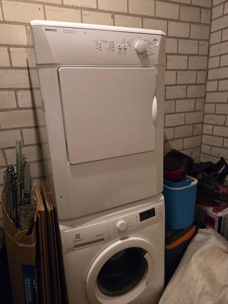 Beko 7kg Condensdroger met Electrolux 6kg wasmachine, Witgoed en Apparatuur, Wasdrogers, 6 tot 8 kg, Ophalen, Condens, 85 tot 90 cm