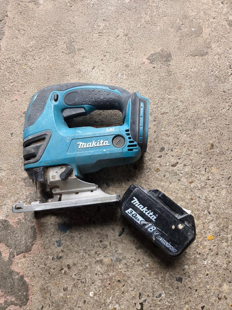 Makita decoupeerzaag DJV180, Ophalen of Verzenden, Minder dan 600 watt, Decoupeerzaag, 30 tot 70 mm