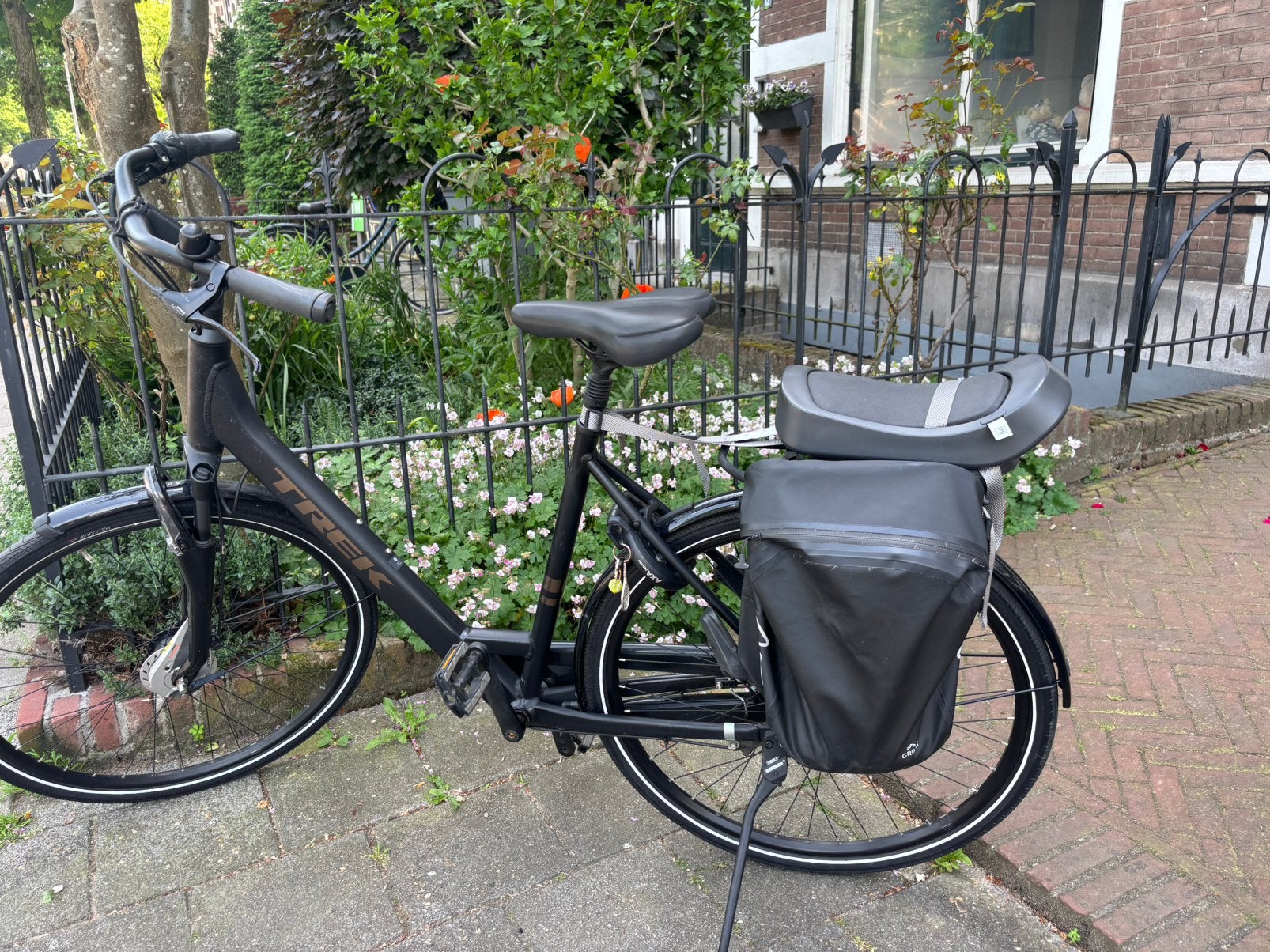 Trek District 2 lowstep black matte maat L, Fietsen en Brommers, Fietsen | Dames | Damesfietsen, Zo goed als nieuw, Schijfrem