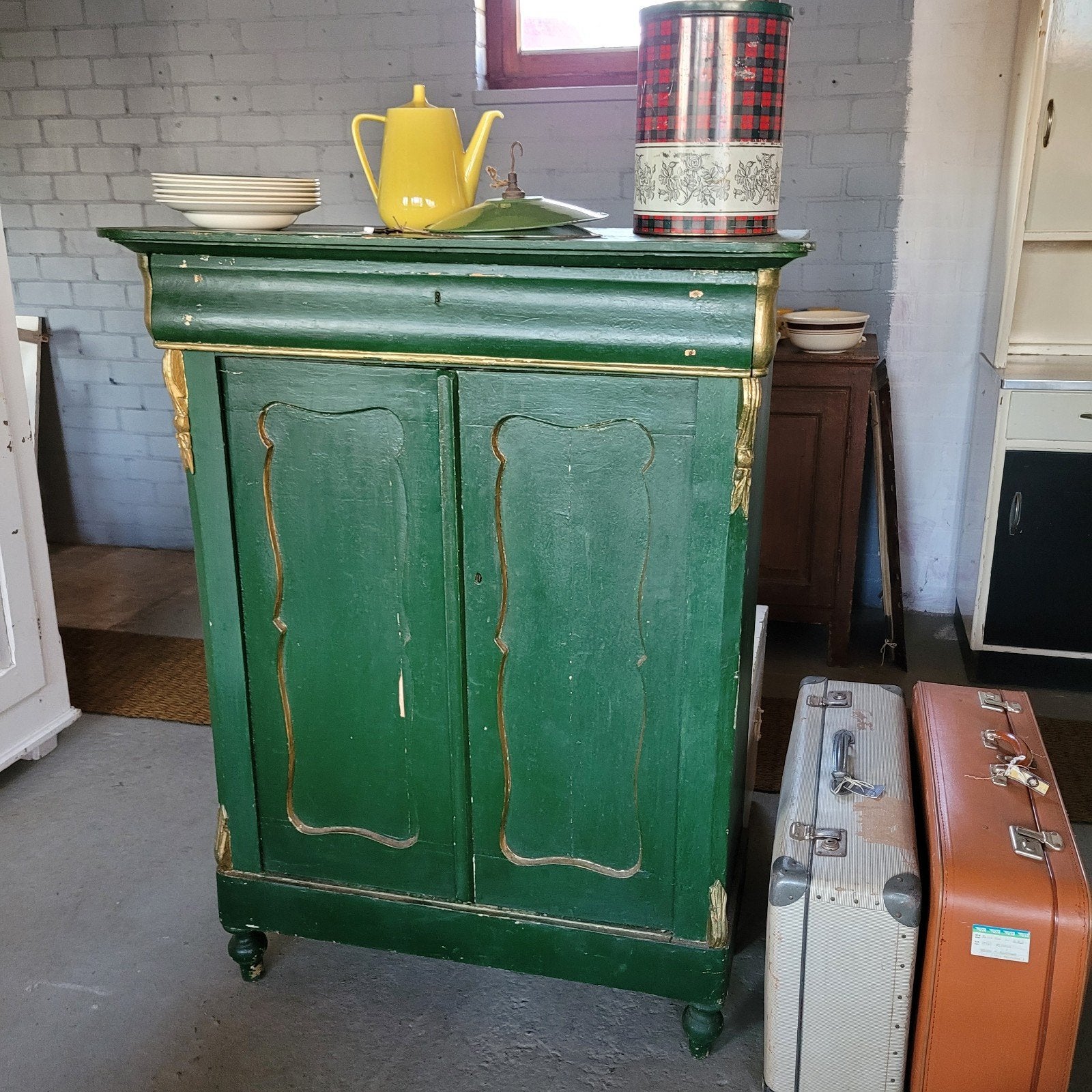Brocante oude kast biedermeierkast meidenkast Hoog 127 cm., Ophalen