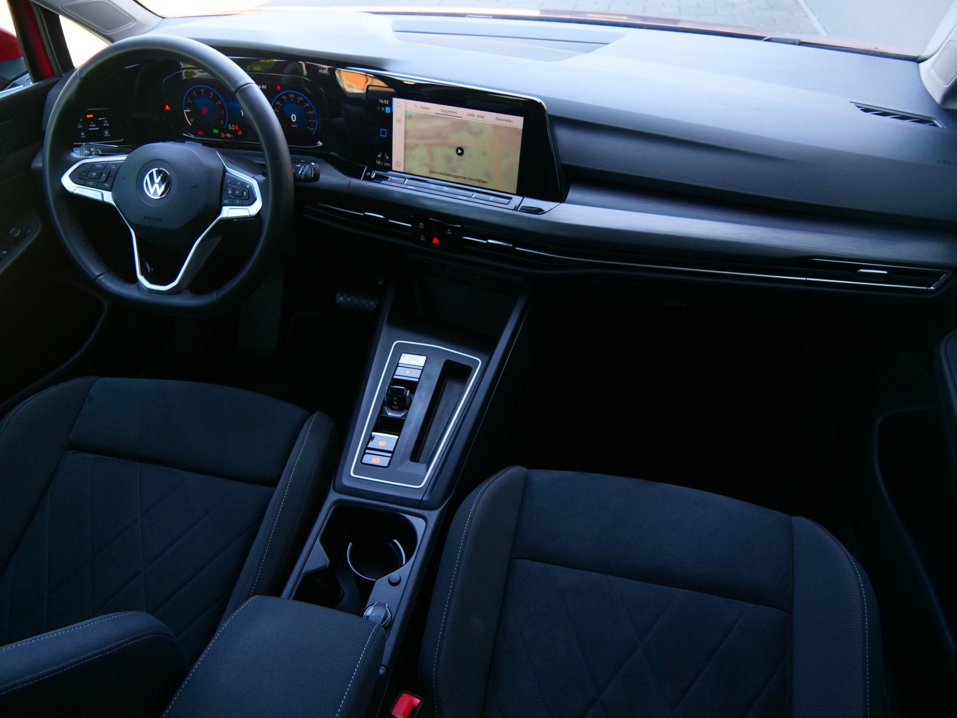 Volkswagen Golf 1.5 eTSI Style 150 Pk Automaat Navi / DAB /, 1325 kg, 4 cilinders, 150 pk, Alcantara