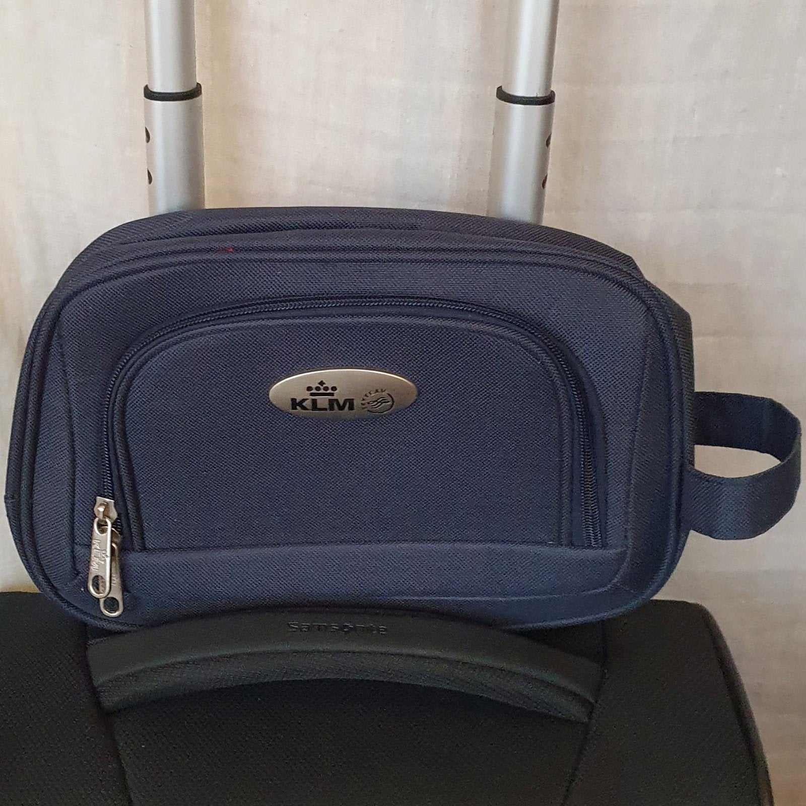 Originele KLM Reistas / Toilettas met polsband, Sieraden, Tassen en Uiterlijk, Blauw, Minder dan 40 cm, Nieuw, Minder dan 35 cm
