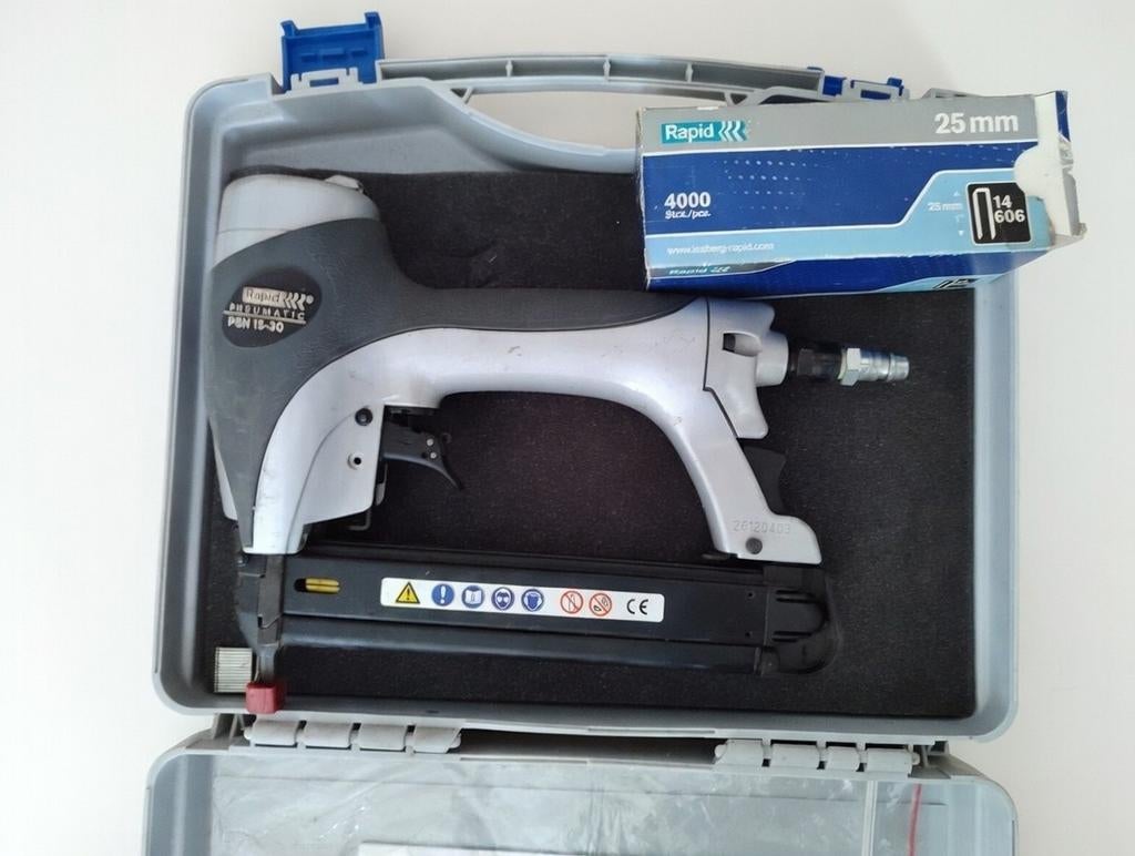 Rapid PSN 15-30 pneumatische tacker met accessoires, Ophalen of Verzenden, Zo goed als nieuw