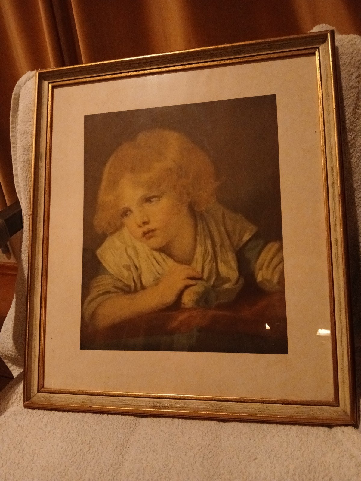 REPRODUCTIE "JONGEN MET DE APPEL" SOMS EEN STREEPJE LICHT.., Ophalen of Verzenden, Achter glas, Portret of Personen
