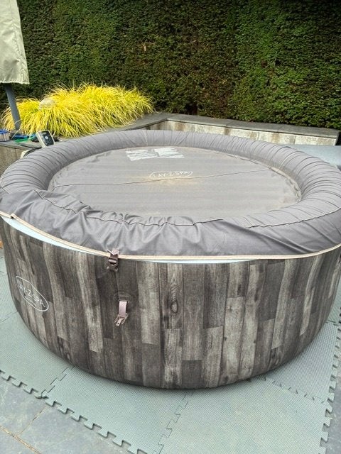 Lay‑Z‑Spa opblaasbare jacuzzi in goede staat, Ophalen, Zo goed als nieuw, Filter, Opblaasbaar
