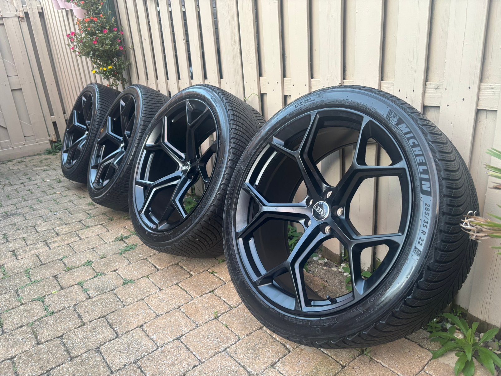 22 inch Audi LOOK velgen 285/35/22 Winter AUDI E tron 55 Q7, Auto-onderdelen, Banden en Velgen, Ophalen, 285 mm, Banden en Velgen