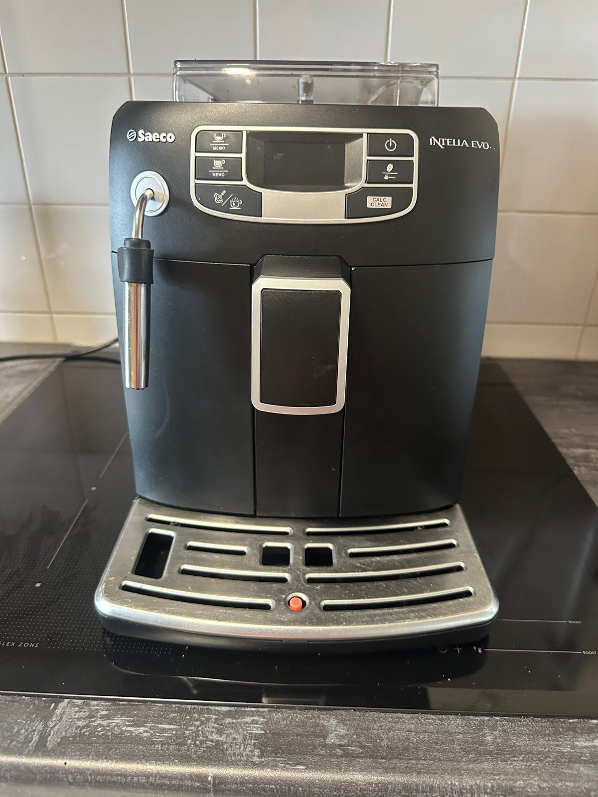 Saeco Intelia Evo Koffiemachine - Zo goed als nieuw, Afneembaar waterreservoir, 10 kopjes of meer, Koffiemachine, Zo goed als nieuw