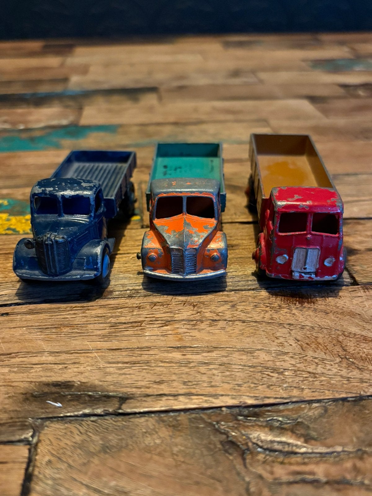itel  3 oude Dinky Toys vrachtwagens Leyland Dodge en Austin, Ophalen of Verzenden, Gebruikt