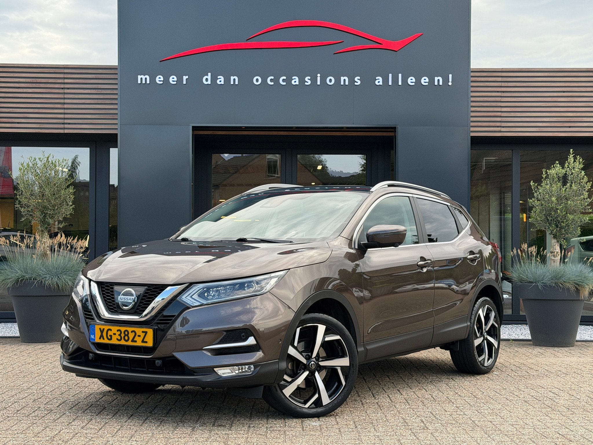 Nissan QASHQAI DIG-T 115pk Tekna/Pano/Trekhaak/ 360 Camera/s, Auto's, Gebruikt, Euro 6, 4 cilinders, Origineel Nederlands