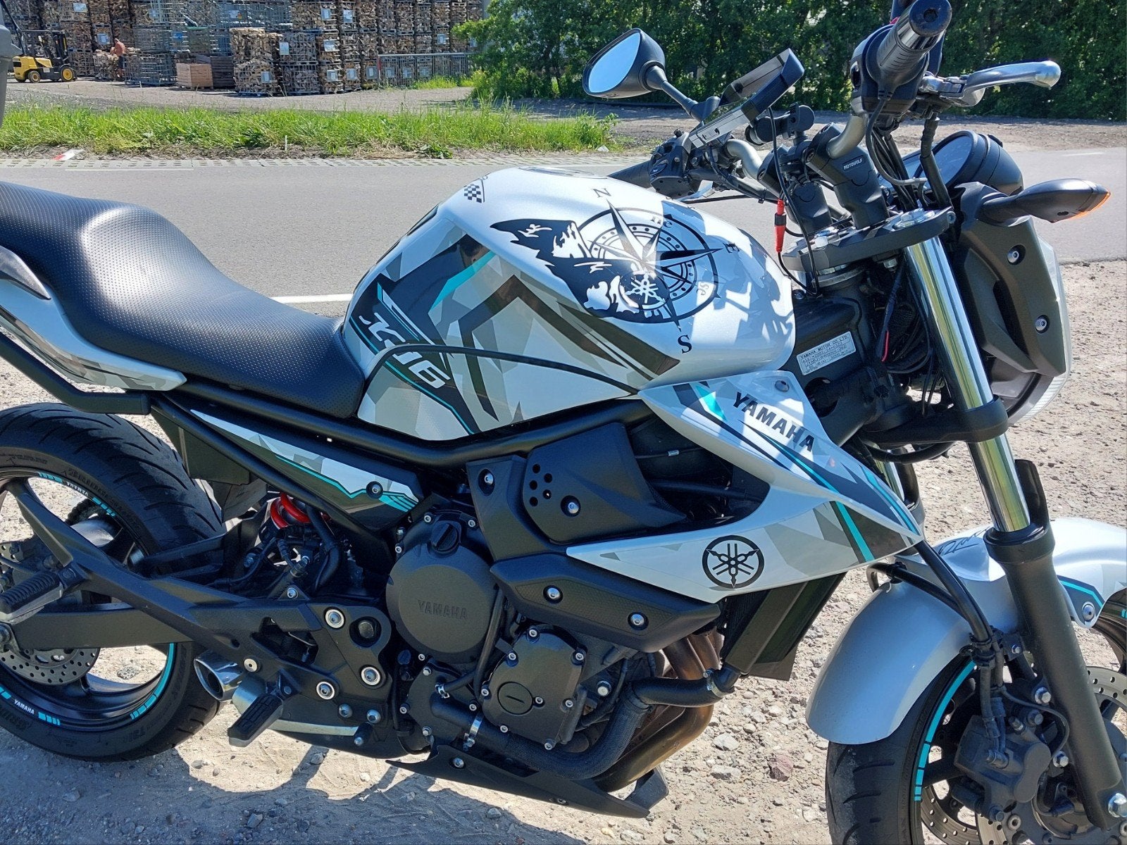 Yamaha XJ6 met kofferrek en Navigatie - Klaar voor de weg!, Motoren, Onderdelen | Yamaha, Ophalen