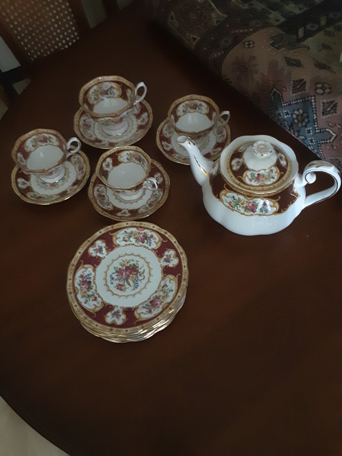Royal Albert servies van Lady Hamilton, Antiek en Kunst, Ophalen of Verzenden