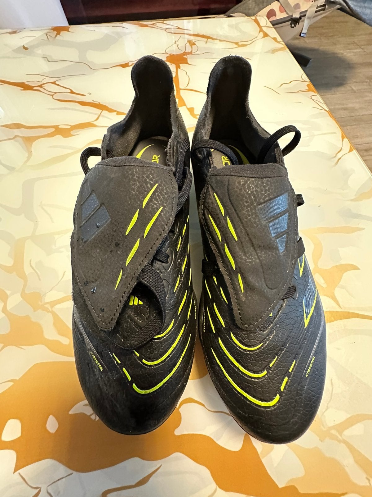 Adidas Predator League maat 43 1/3, Ophalen, Zo goed als nieuw