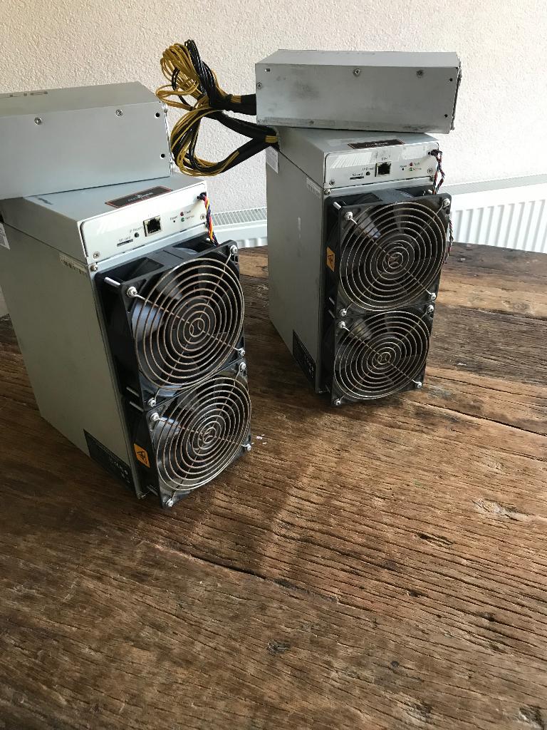 Bitmain Antminer Z15 420KH 1510W ZCash (ZEC) Crypto Miner, Computers en Software, Servers, Bitmain / MineTheCoinz, Ophalen of Verzenden