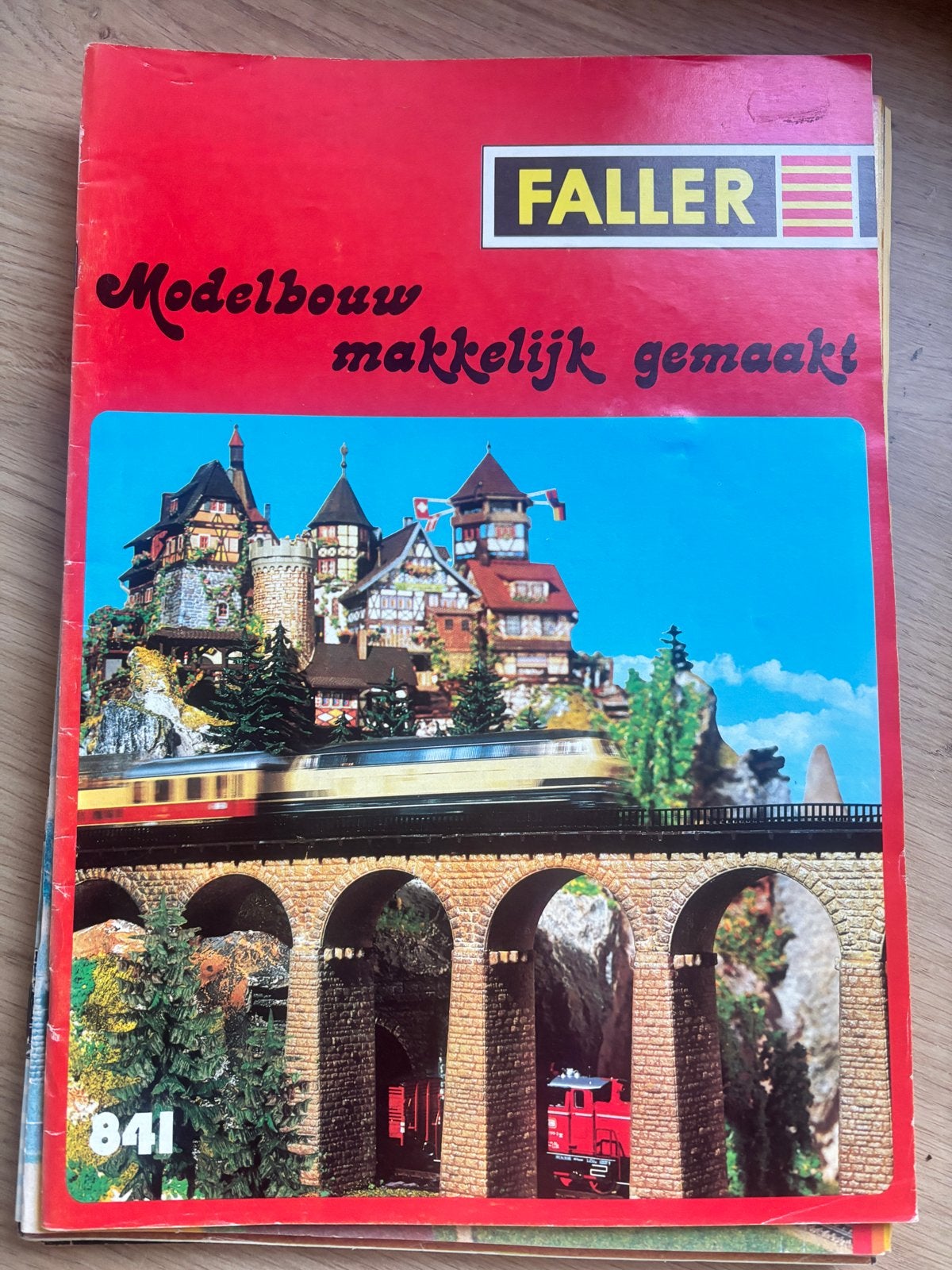 Set van 6 modelbouw catalogi (Faller, Busch, Vollmer, Heljan, Ophalen of Verzenden, Gebruikt, Boek, Tijdschrift of Catalogus, Overige merken