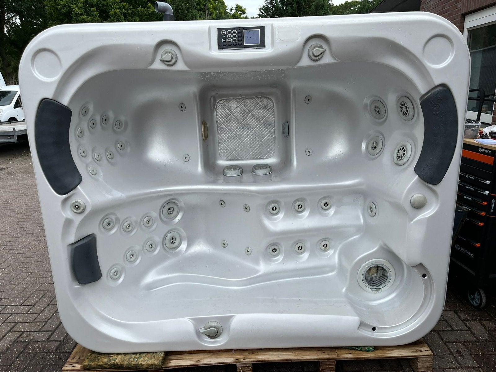 Luxe 3 persoons inruilmodel Spa Jacuzzi inclusief afdekcover, Ophalen, Gebruikt