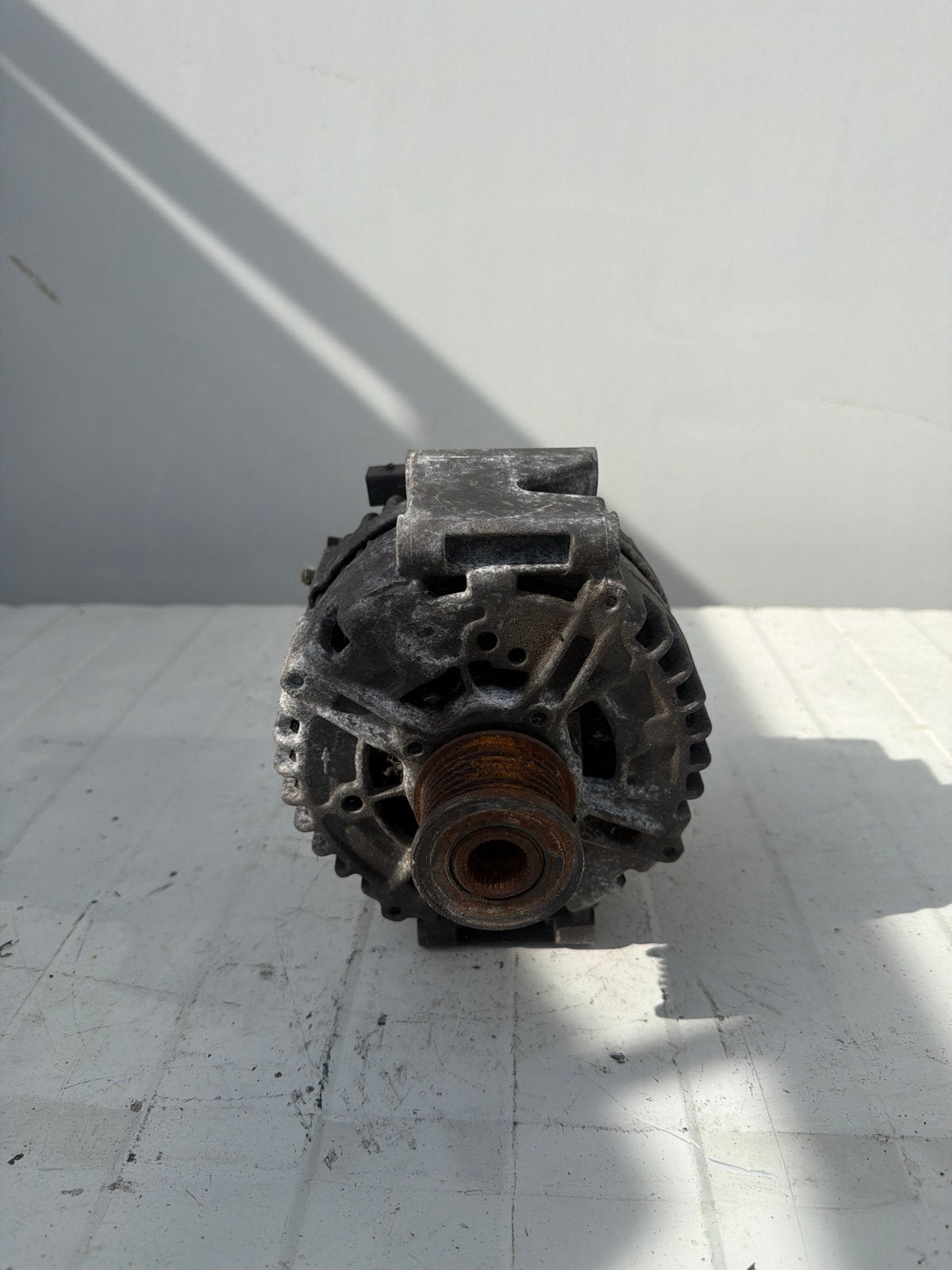 Dynamo Mercedes A0141541302 - Gebruikt, Ophalen of Verzenden, Gebruikt, Mercedes-Benz