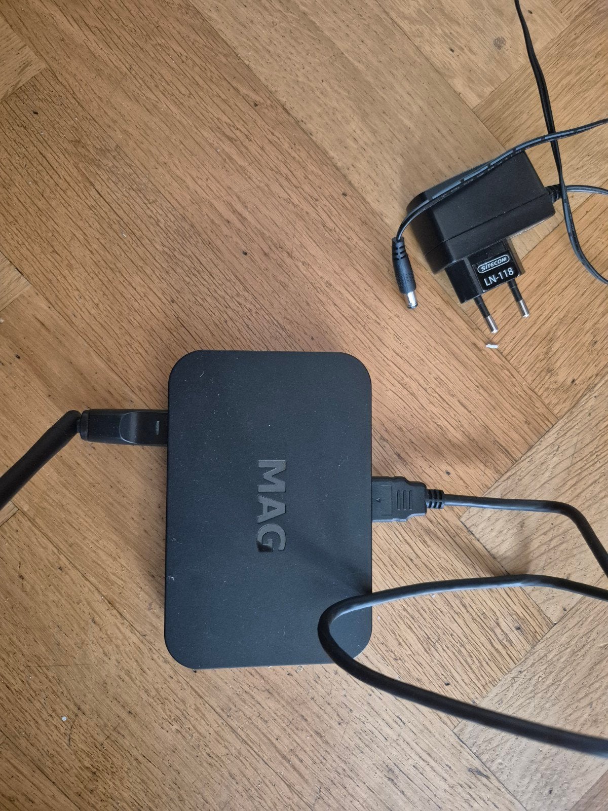 Infomir MAG420 IPTV Set-Top Box, Ophalen of Verzenden, Gebruikt, Decoder