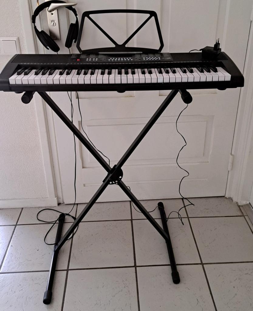 Elektrisch keyboard met standaard  MAX musical KB4, Ophalen, Zo goed als nieuw
