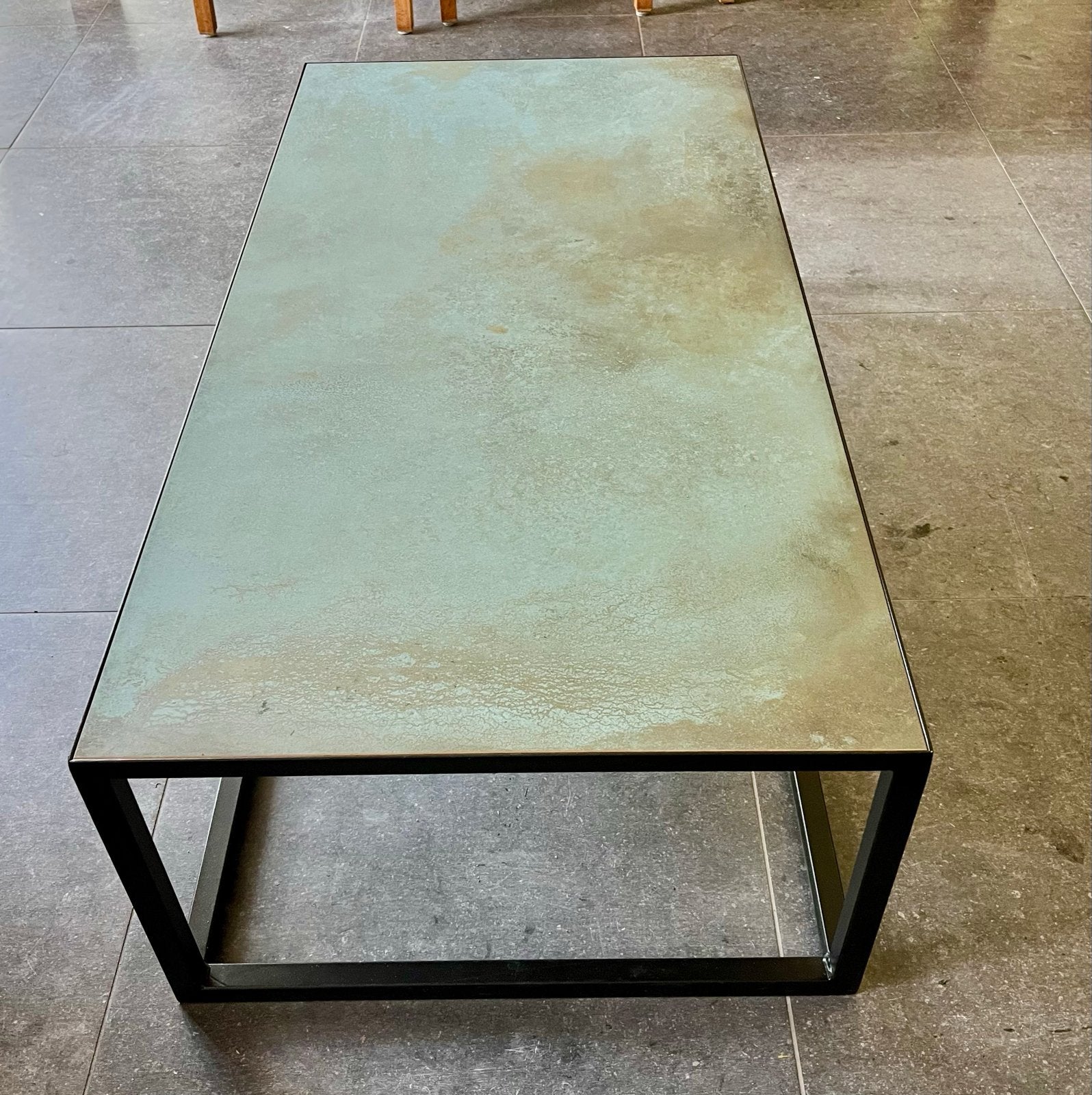 Moderne Salontafel met stenen blad, Ophalen, 100 tot 150 cm, 50 tot 100 cm, Zo goed als nieuw