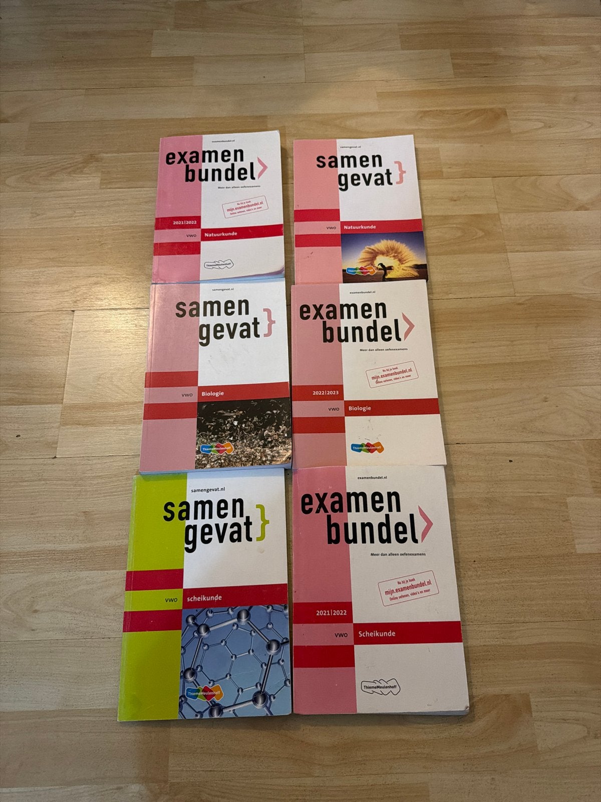 Examenbundels en Samengevat VWO Natuurkunde, Biologie, Schei, Boeken, Schoolboeken, Ophalen of Verzenden, Zo goed als nieuw, VWO