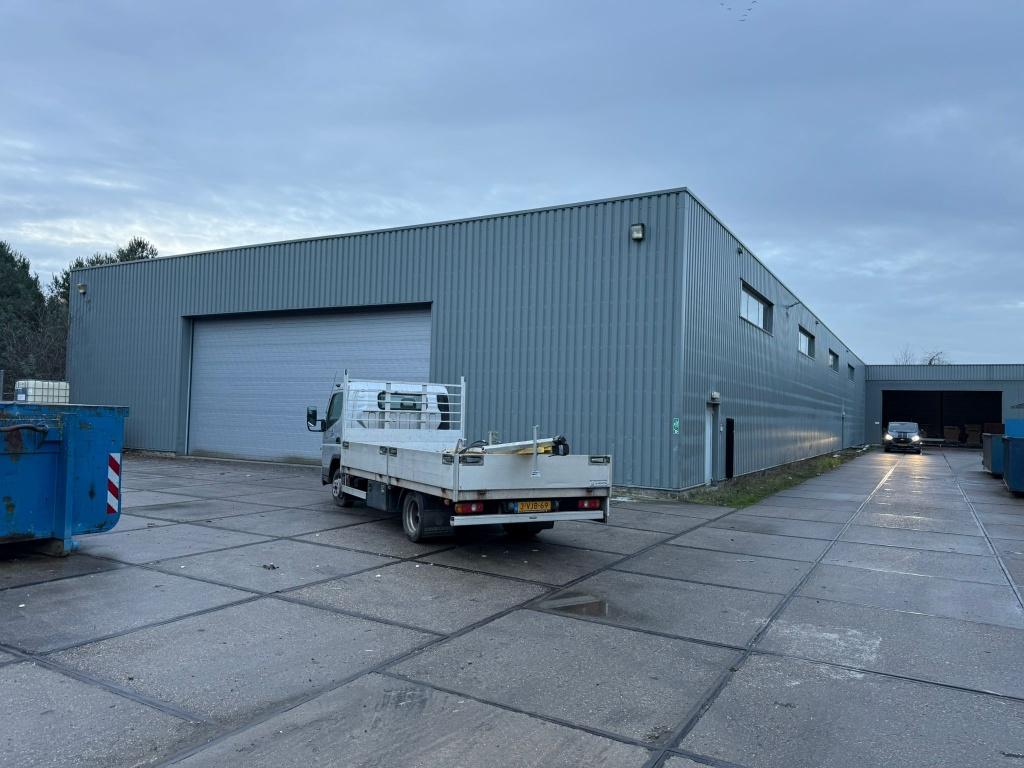 bedrijfspand 2000m2 22x70 + 20x23 meters, 2000 m², Koop, Industrieel