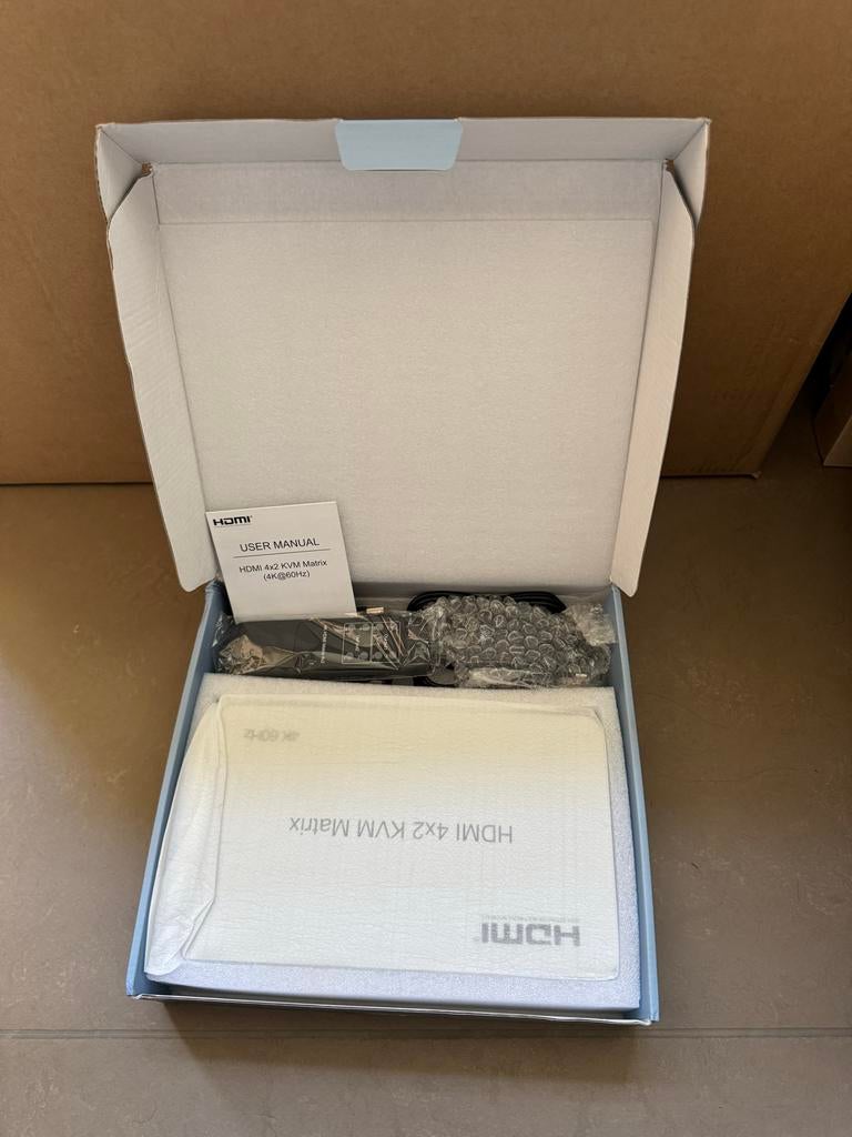 4x2 HDMI KVM Matrix Switch Dual Monitor 4K@60Hz USB 2.0, Ophalen of Verzenden, Nieuw