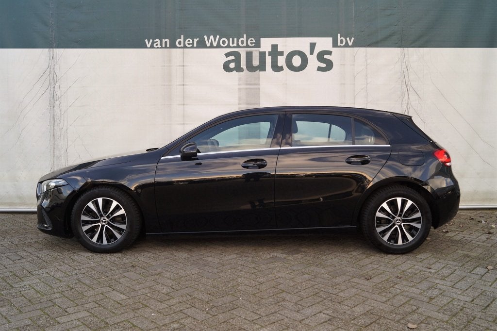 Mercedes-Benz A-Klasse 180d Premium Style -LED-NAVI-ECC-PDC-, Auto's, Mercedes-Benz, Voorwielaandrijving, 1325 kg, Gebruikt, Euro 6