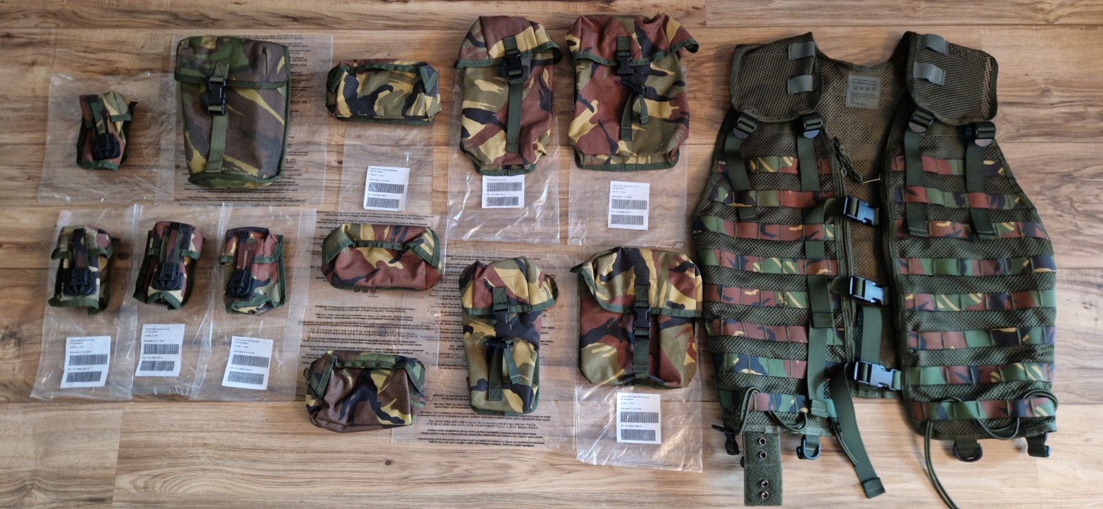Nieuw KL modulair OPS vest Molle mt L incl 12 opbouwtassen, Verzamelen, Ophalen of Verzenden, Landmacht, Nederland, Kleding of Schoenen