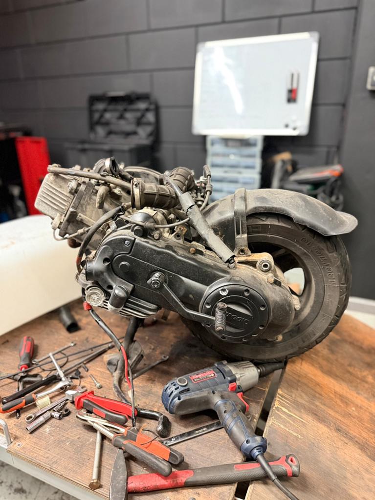 Piaggio zip 50cc blok, Fietsen en Brommers, Brommeronderdelen | Scooters, Ophalen
