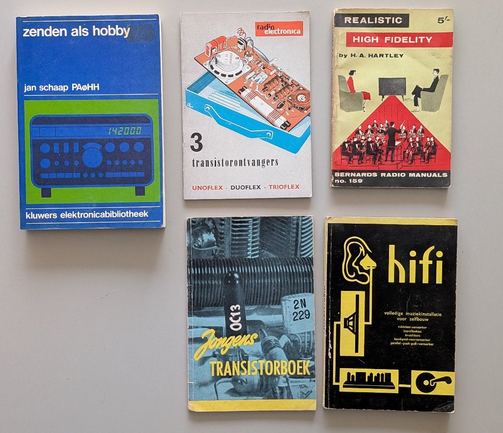 Verzameling vintage elektronicaboekjes (2), Boeken, Verzenden, Gelezen, Overige onderwerpen, Diverse auteurs