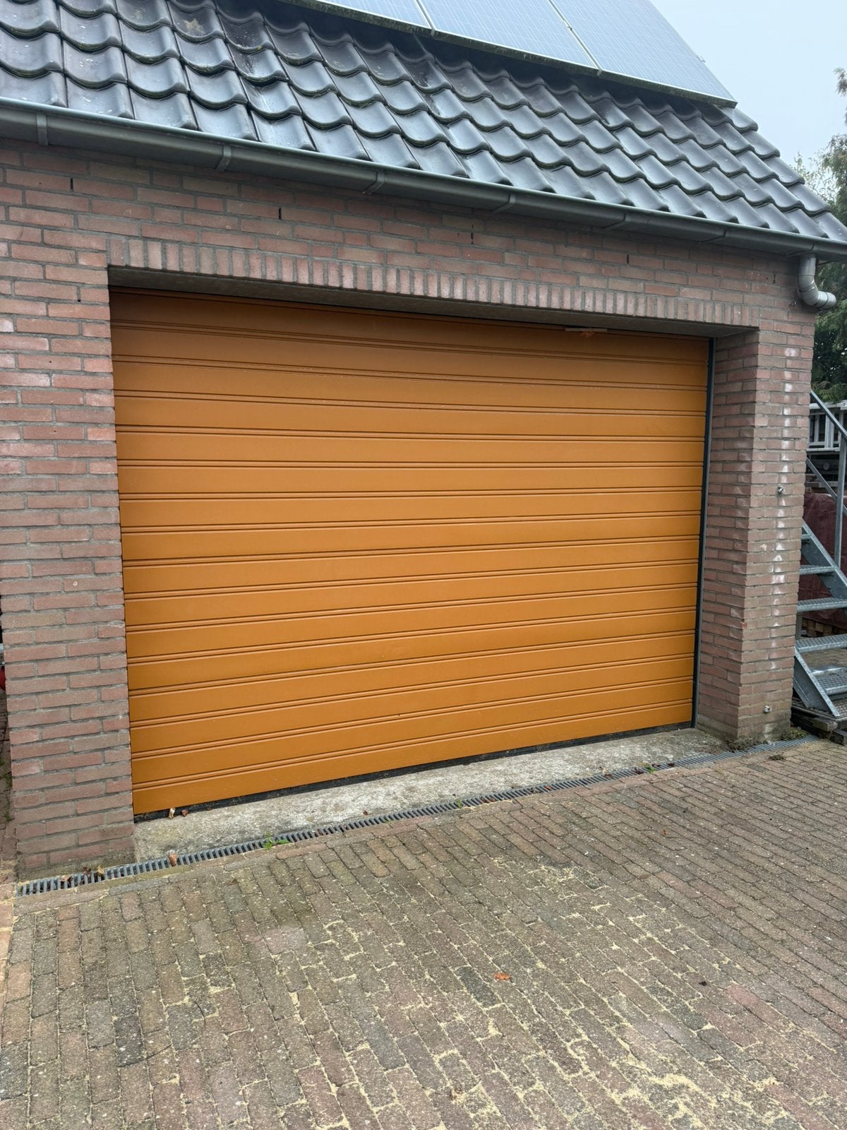 Crawford elektrische sectionaal garagedeur circa 324 x 231, Ophalen, Bruin, 200 cm of meer, Zo goed als nieuw