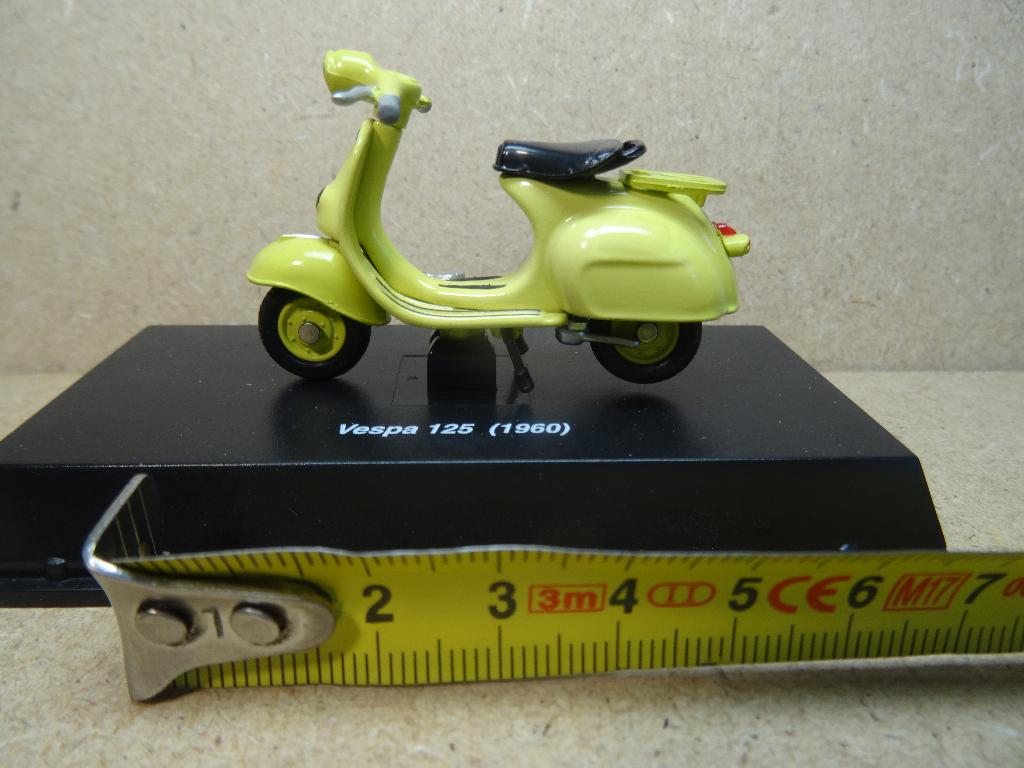 NEW RAY 1/32, VESPA 125 Scooter 1960 Geel, Zie Foto`s, Ophalen of Verzenden, Zo goed als nieuw, Overige typen, Overige merken