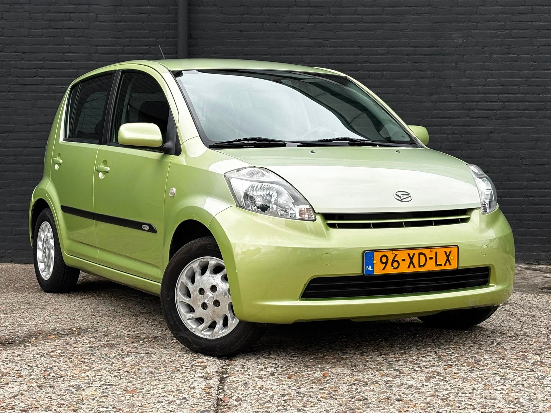 Daihatsu Sirion 2 1.3-16V Comfort AIRCO|TREKHAAK|ELEK RAMEN|, Auto's, Voorwielaandrijving, Dealer onderhouden, Stof, Gebruikt