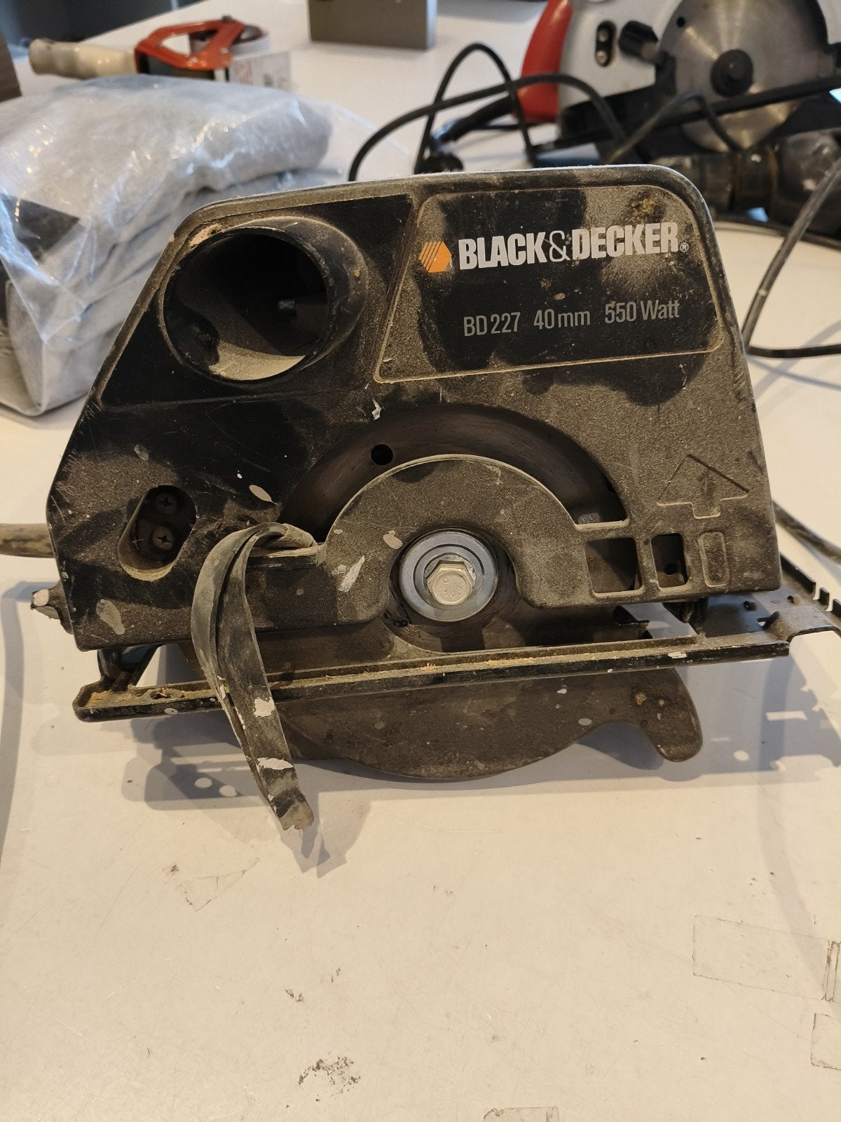 Black & Decker Cirkelzaag BD227 40mm 550W, Ophalen