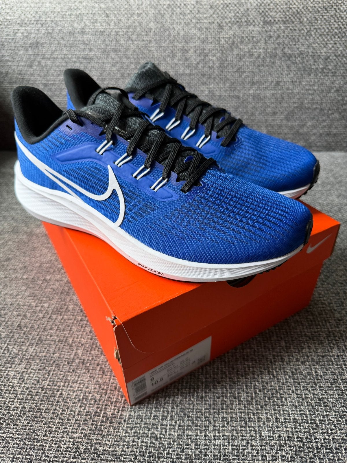 Nike Air Zoom Pegasus 39 - Nieuw in doos - Maat 42.5, Blauw, Nieuw, Ophalen of Verzenden, Sneakers of Gympen